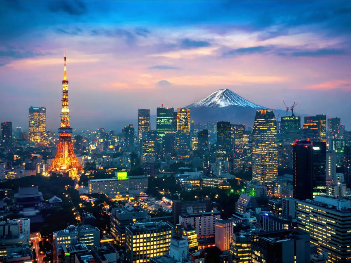 Shinjuku, Late landing, one good drink